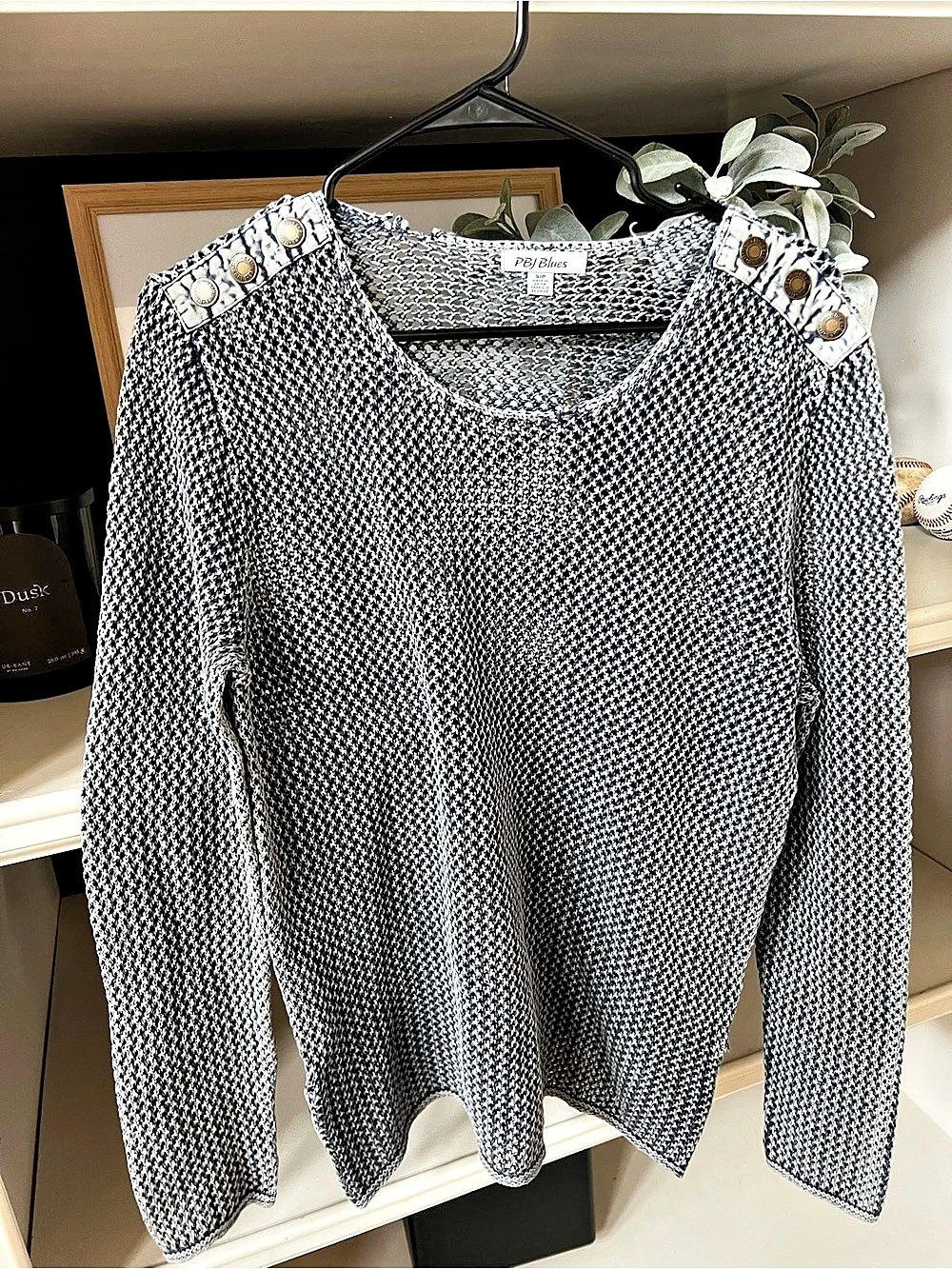 PBJ Blues Textured Knit Sweater in Gray & White Size Small